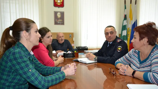 Полицейские пообщались со ставропольцами в «Единые дни встреч с населением»