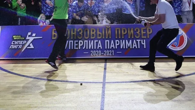 Владимир Владимиров поздравил ставропольских гандболистов с бронзой чемпионата России