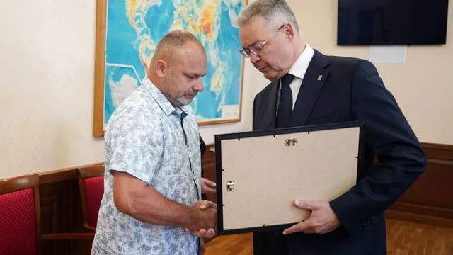 Глава Ставрополья передал Золотую звезду Героя России родителям погибшего бойца СВО