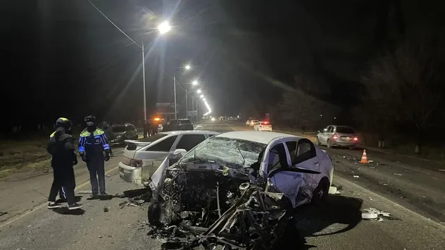 На трассе Астрахань – Элиста – Ставрополь произошло ДТП с 5 автомобилями