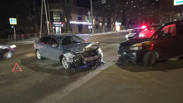 Четыре человека пострадали в ДТП на перекрёстке в Ставрополе